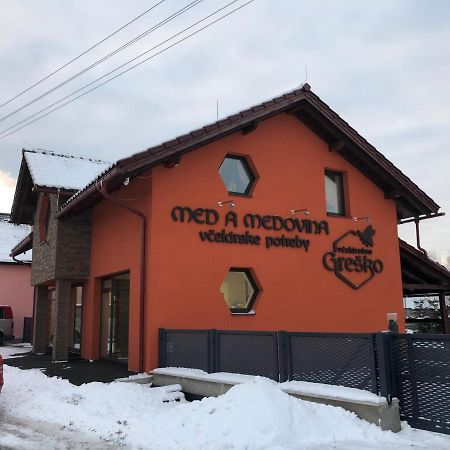 Liptovský Mikuláš Ubytovanie Vcelarstvo Gresko מראה חיצוני תמונה